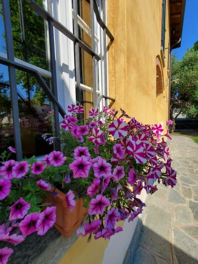 Antica Locanda La Tinara Del Belvedere - Romantic Dreams - (Adults Only) Galbiate 0*,  Italy